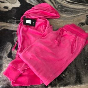 New 2 piece velour set size M